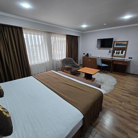 Ziyorat Luxury Hotel Fergana Exteriér fotografie
