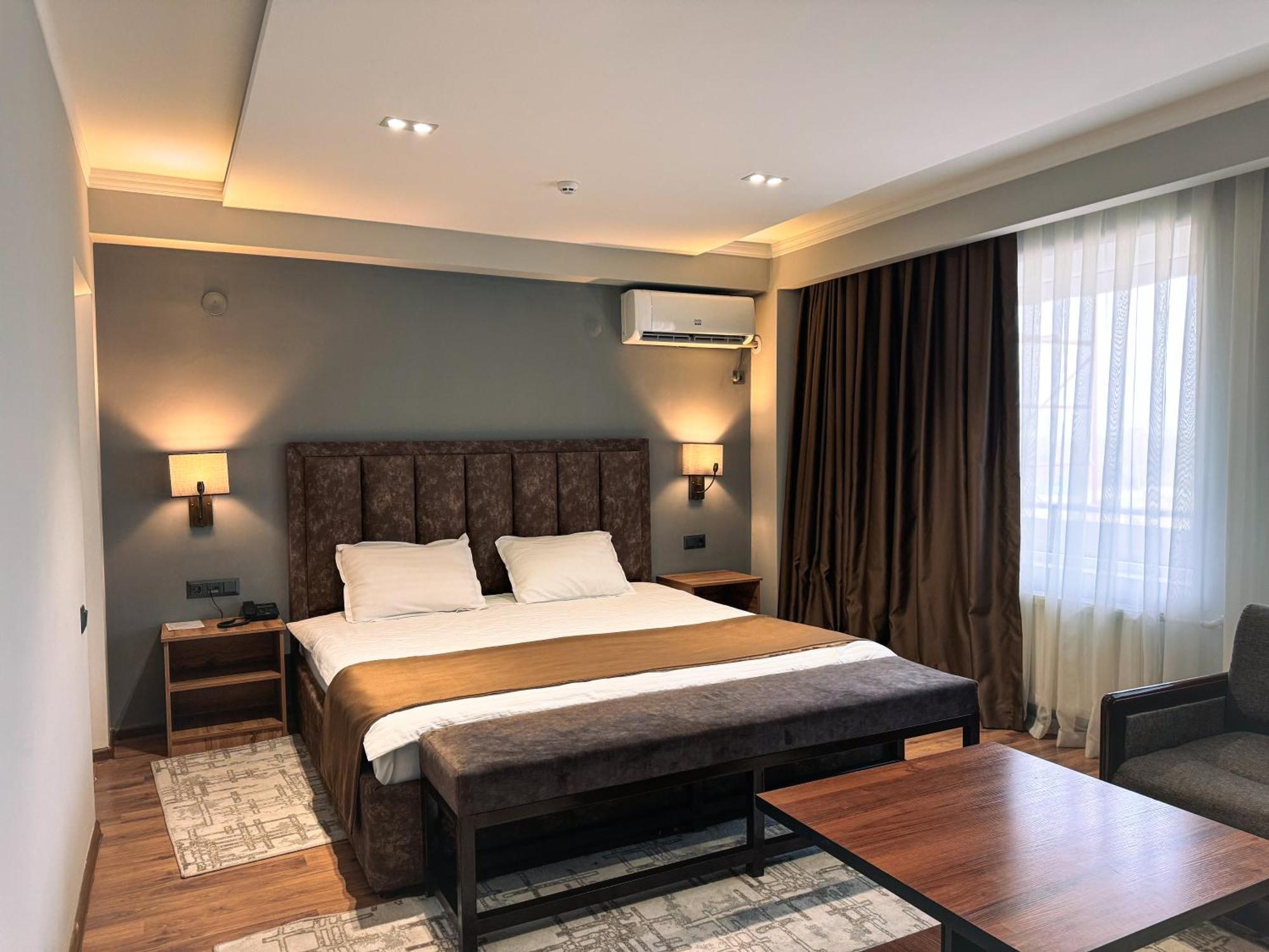 Ziyorat Luxury Hotel Fergana Exteriér fotografie