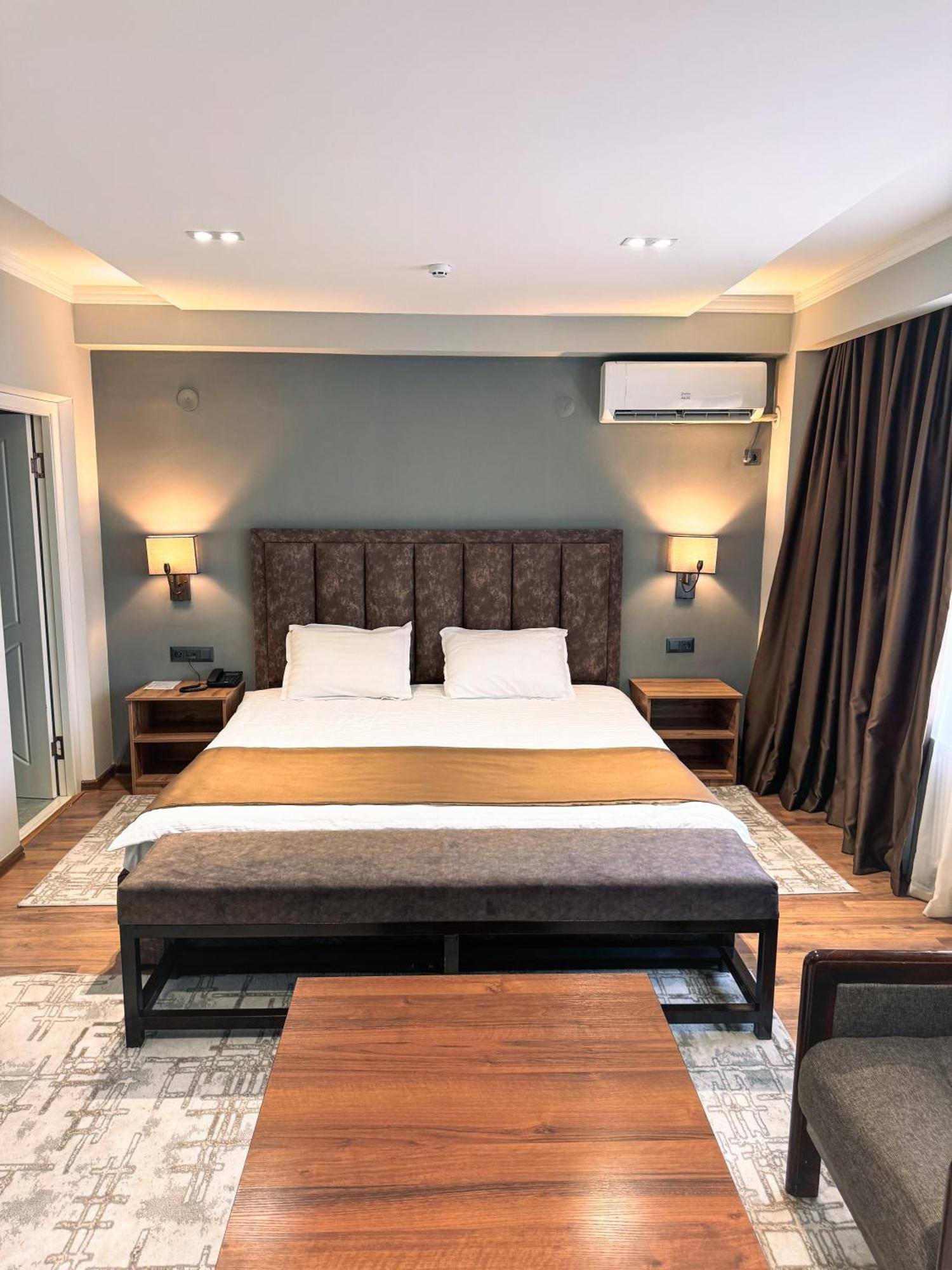 Ziyorat Luxury Hotel Fergana Exteriér fotografie
