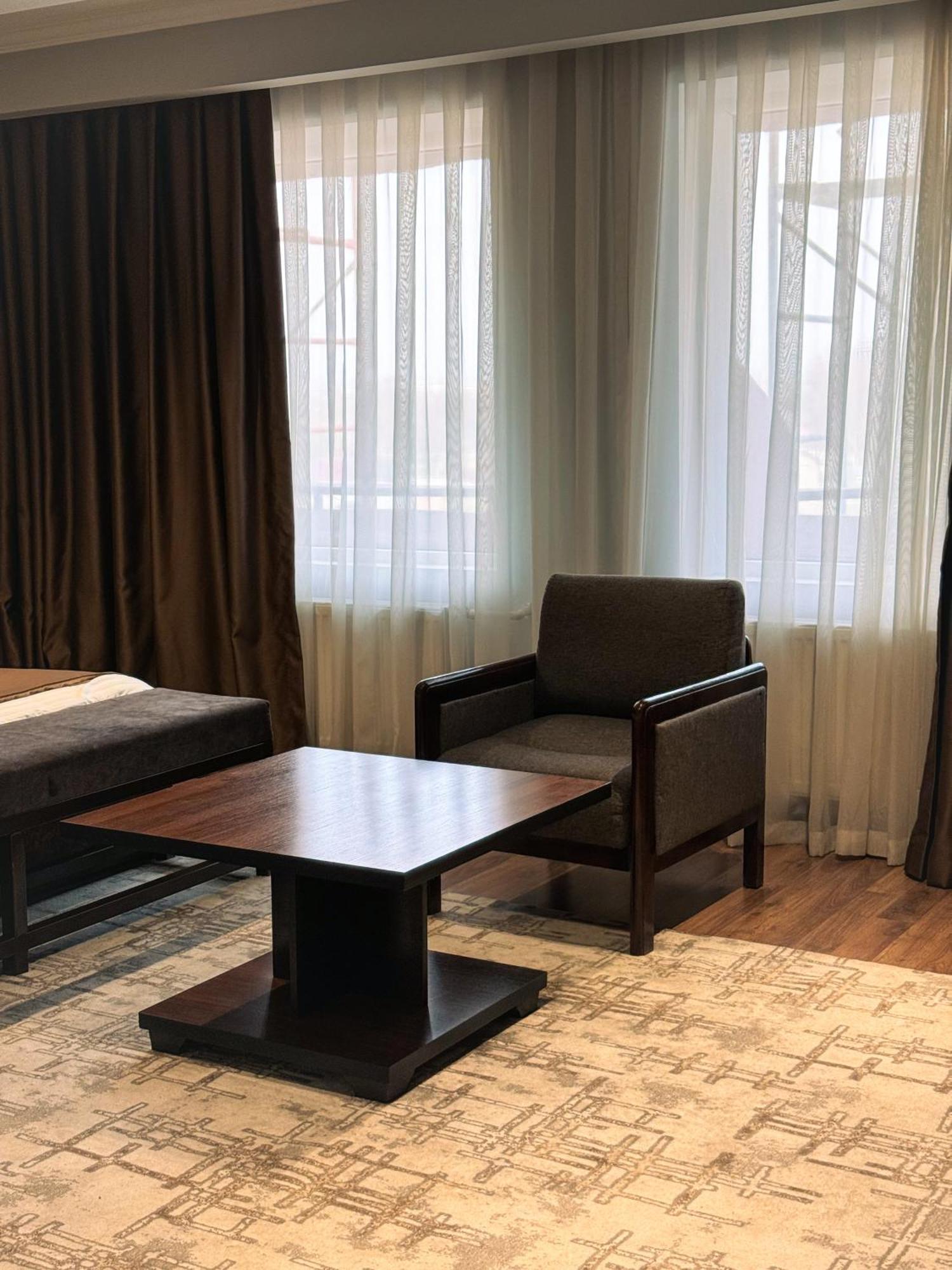 Ziyorat Luxury Hotel Fergana Exteriér fotografie