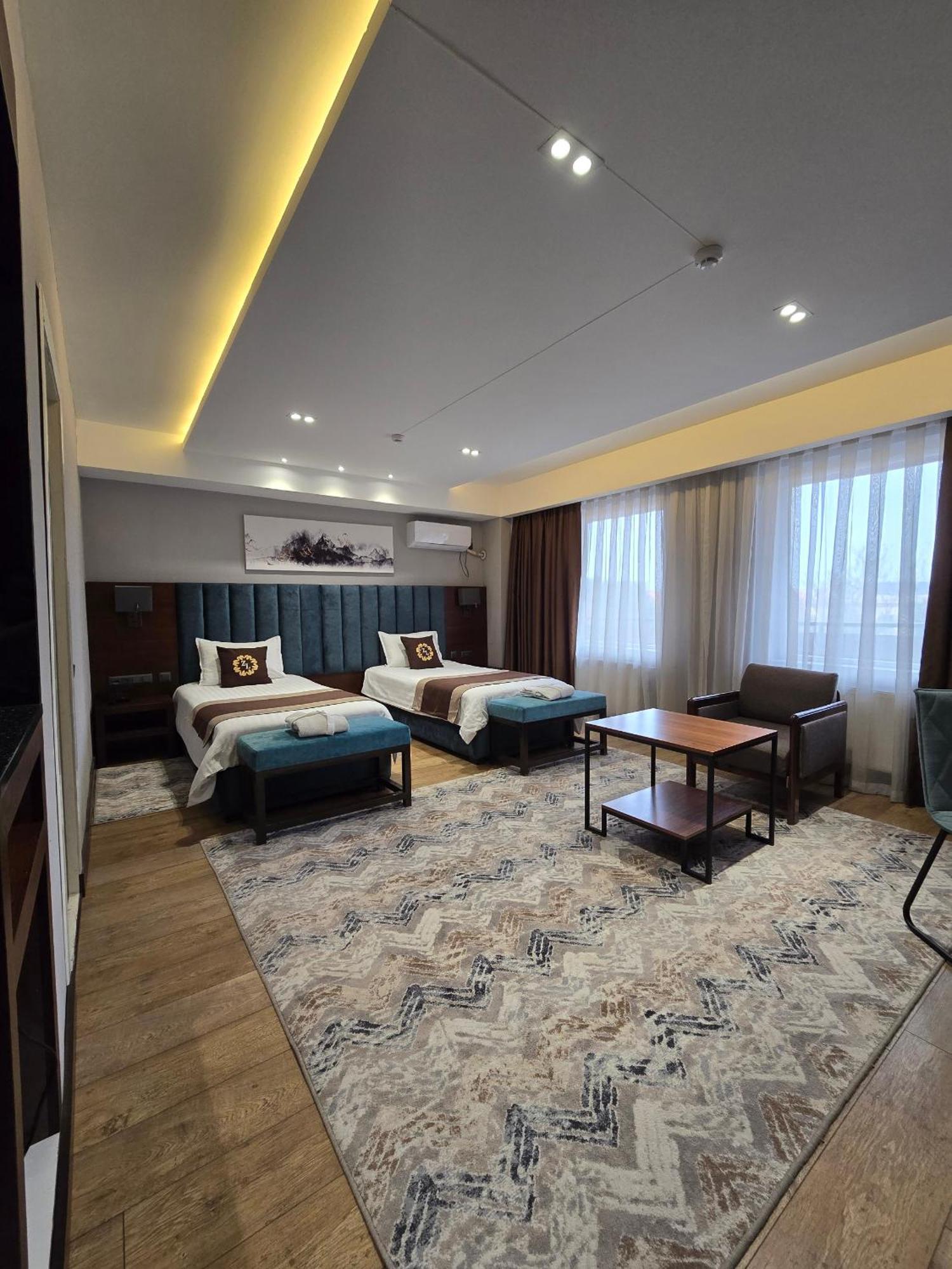 Ziyorat Luxury Hotel Fergana Exteriér fotografie