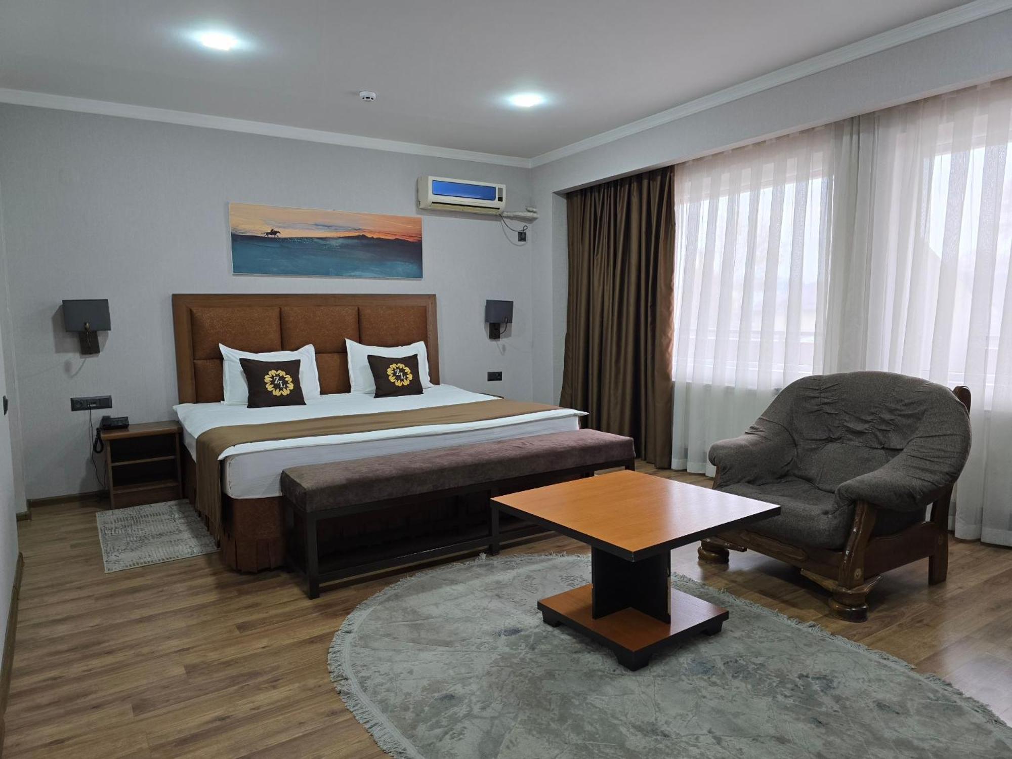 Ziyorat Luxury Hotel Fergana Exteriér fotografie