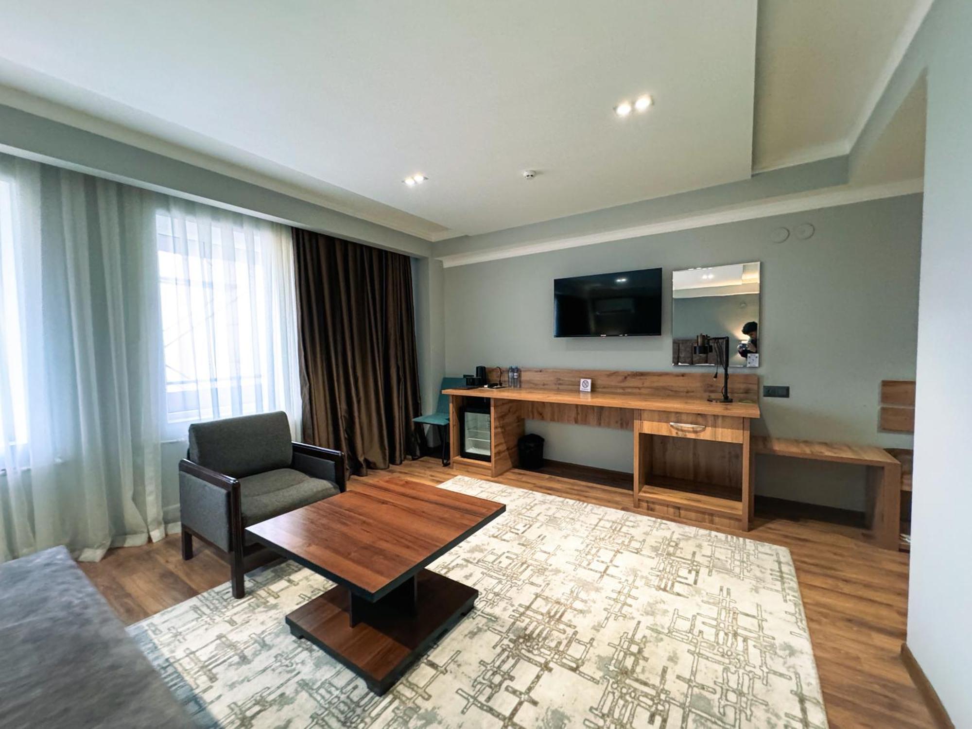 Ziyorat Luxury Hotel Fergana Exteriér fotografie