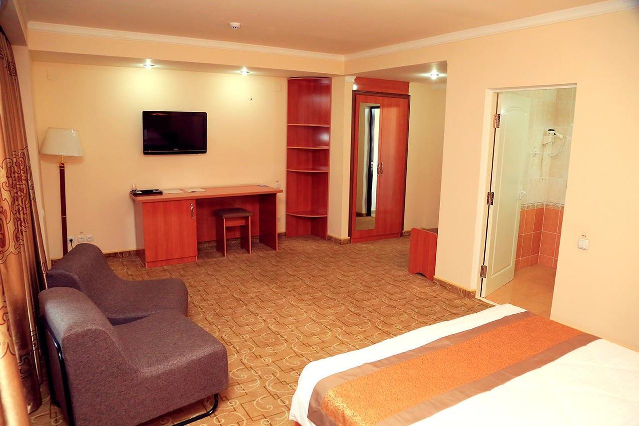 Ziyorat Luxury Hotel Fergana Exteriér fotografie