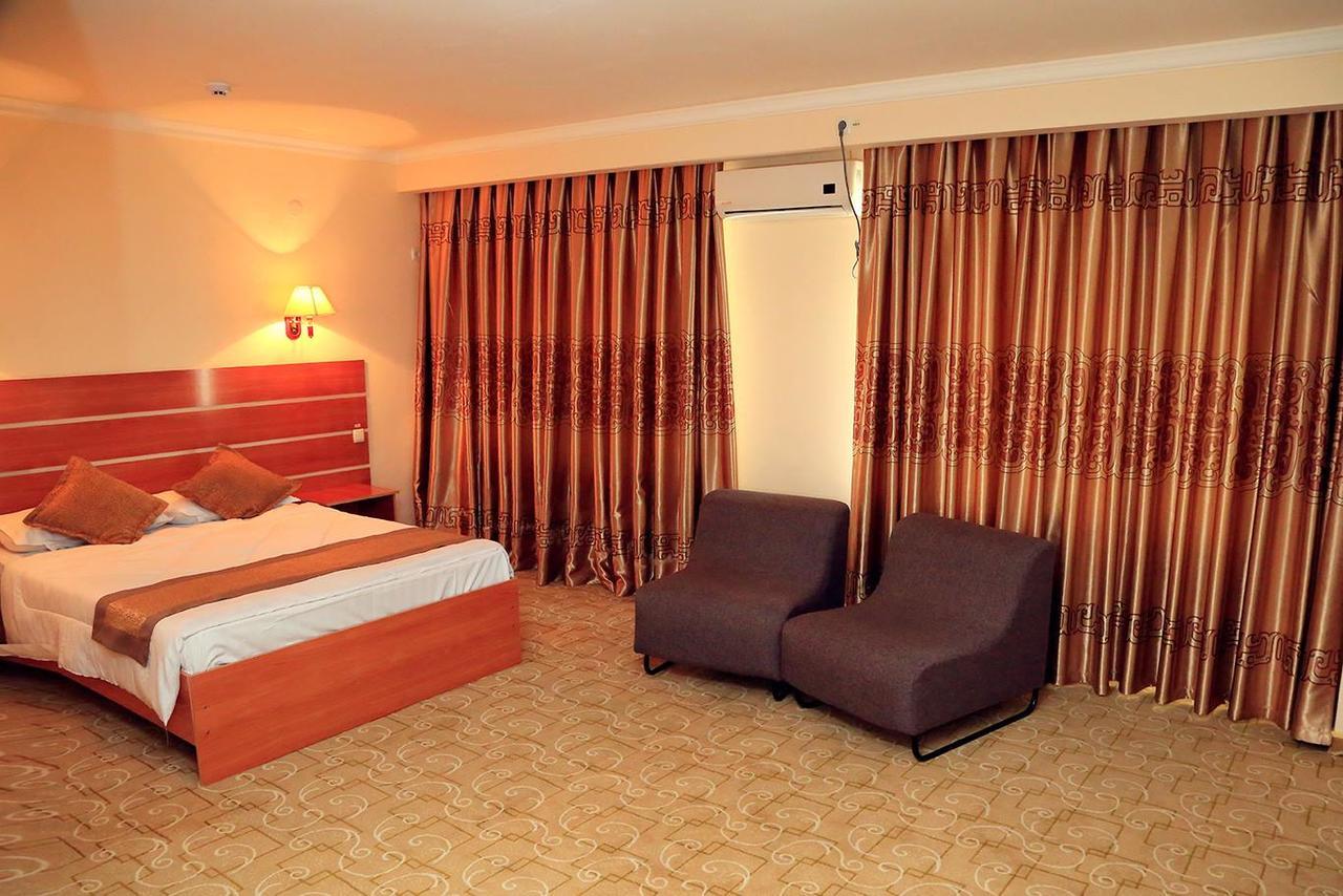Ziyorat Luxury Hotel Fergana Exteriér fotografie